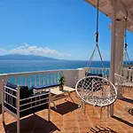 Seaside Jon Saranda